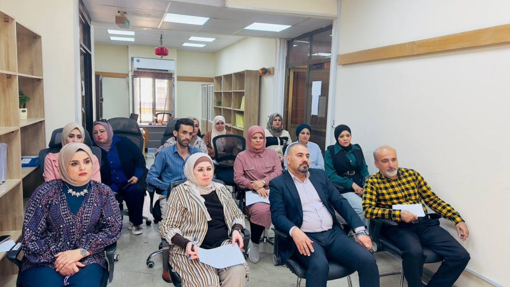 photo_5246981943335783299_y