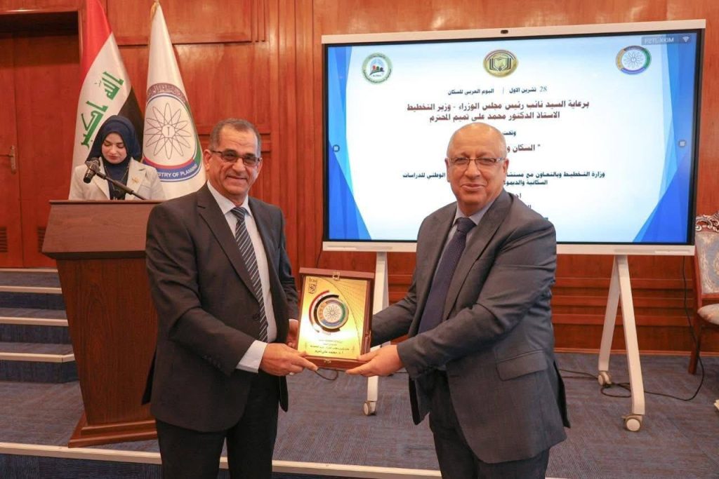 photo_5246981943335783302_y